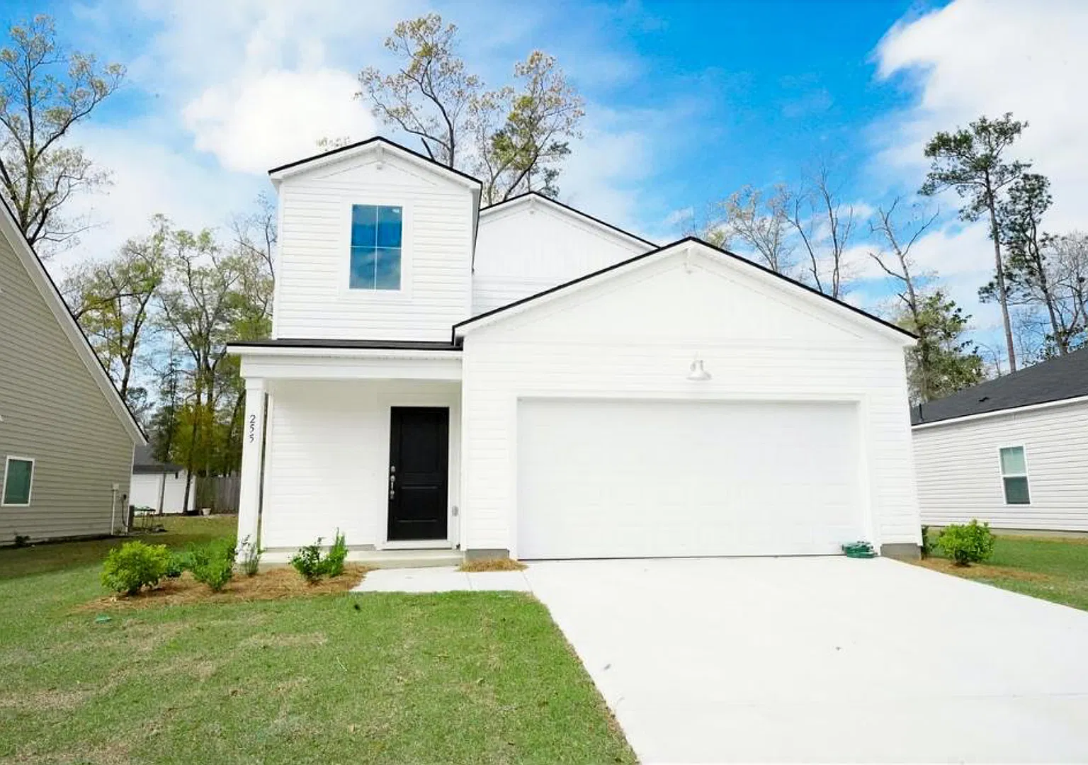 Beautiful 5BR Rincon Home with Open Floorplan & Loft Space — Photo 1