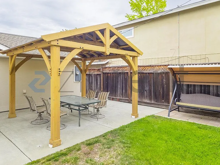 1602 Saint Regis Dr — Photo 28