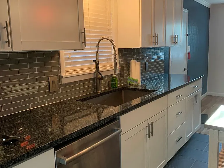 805 W Christopher Dr — Photo 12