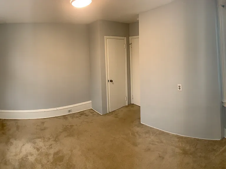 328 E King Street — Photo 19