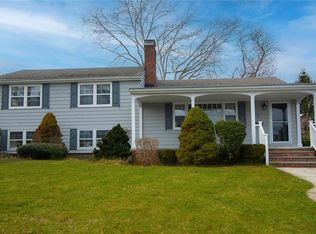 52 Bellevue Ave, Westerly, RI 02891