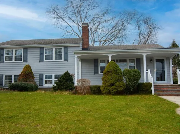 52 Bellevue Ave, Westerly, RI 02891