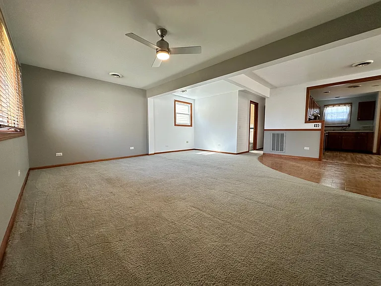6808 W Forest Preserve Dr — Photo 7