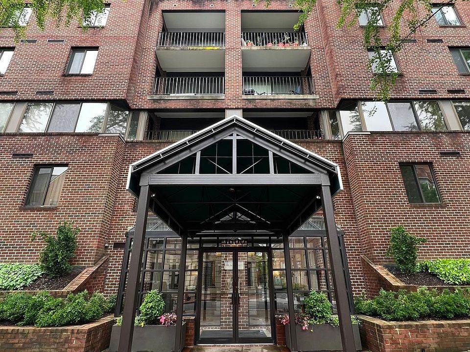 1st image of 1600 Prince St APT 605