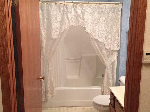 3rd image of 3624 W Rawson Ave #3624