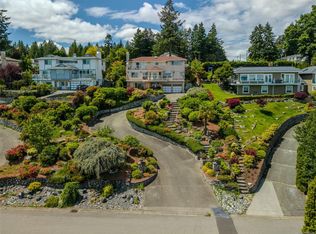 5200 Polson Ter, Saanich, BC V8Y2C6