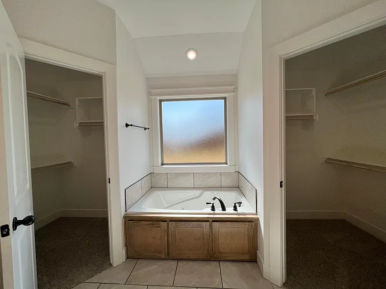975 Sugar Pine St — Photo 14
