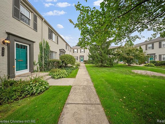 3rd image of 1642 Graefield Rd #75