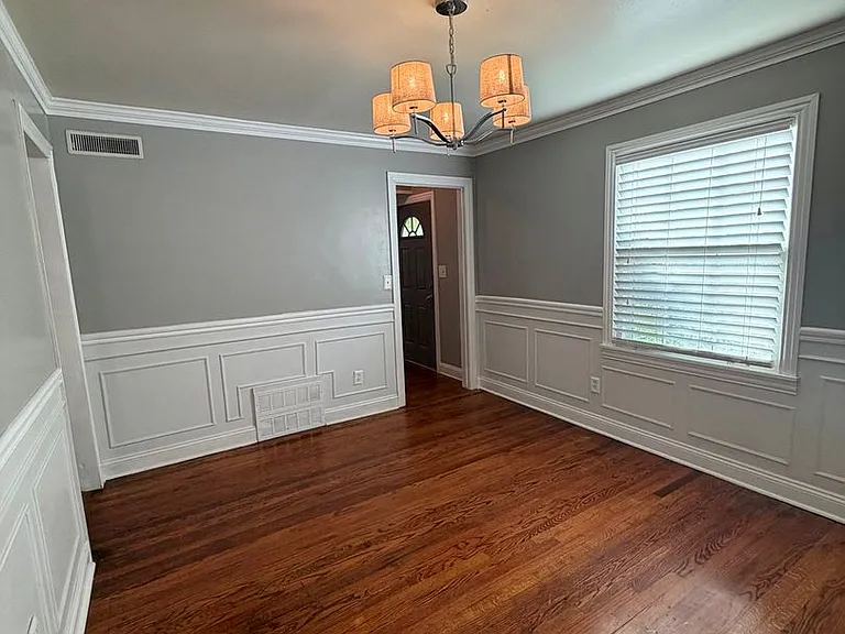 3400 N Virginia Ave — Photo 9