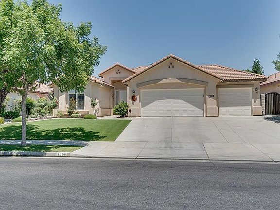 4th image of 2008 Snowdrop Dr