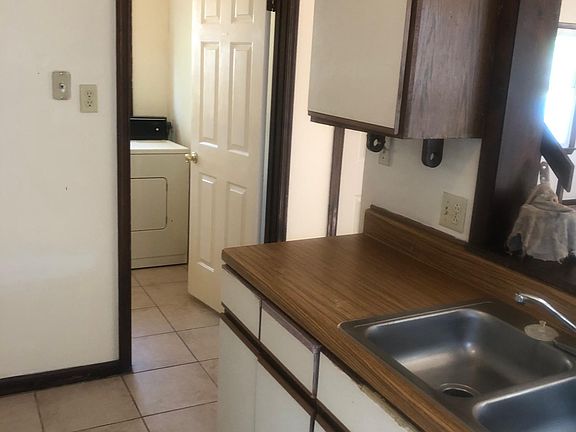 2nd image of 133A S Palm Ave