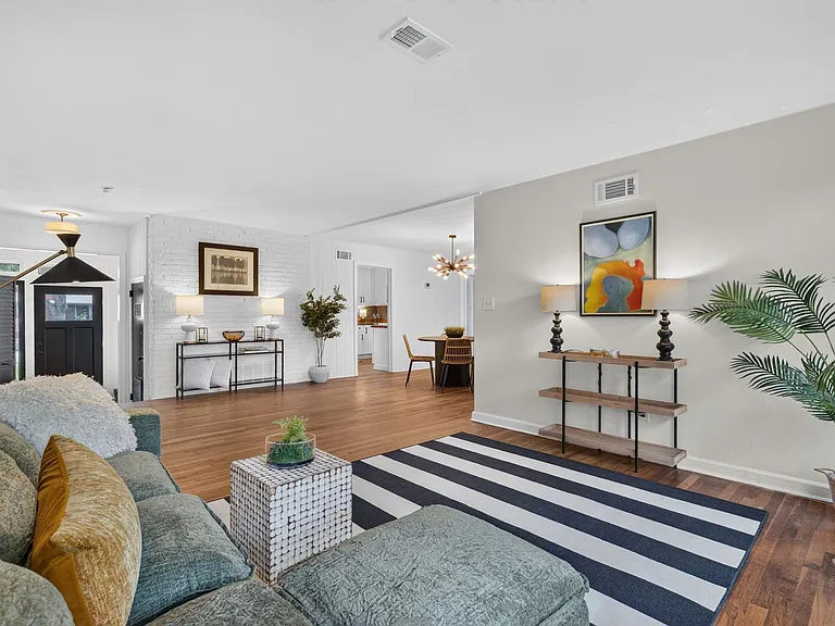 137 Brandywine Rd — Photo 4