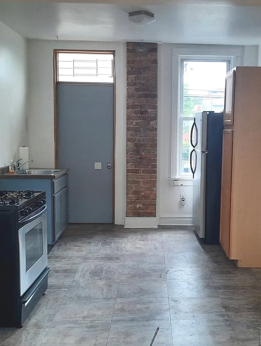 2 bed, 1.0 bath, $1,700 — Photo 3