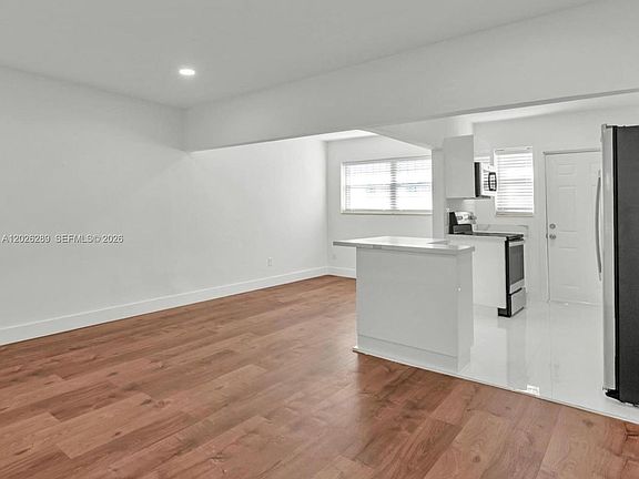 2nd image of 4200 NE 1st Ave
