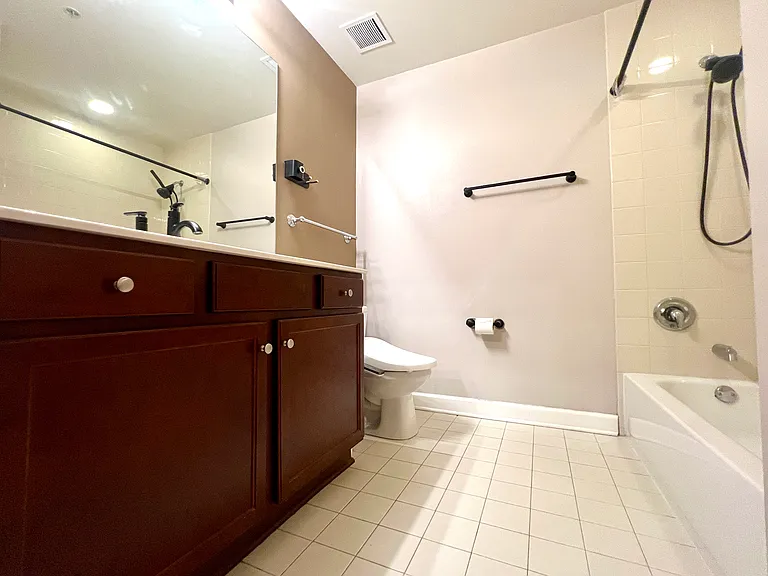 1901 S Calumet Ave #1111 — Photo 18