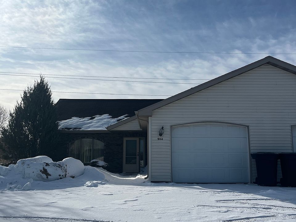 1st image of 904 N 28th St