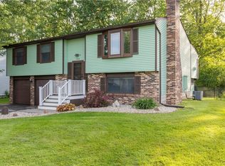 7588 Winterhaven Dr, Liverpool, NY 13088