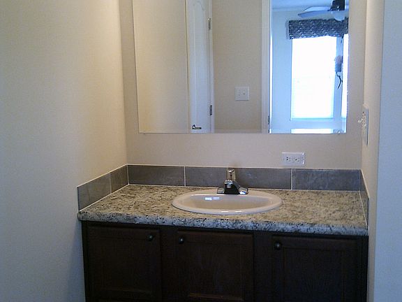 5th image of 3700 Emerald Park Dr