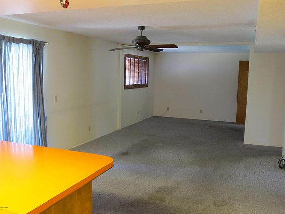 3rd image of 1430 N Dennis Ave