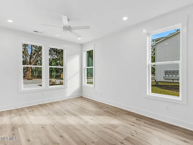 4213 Spirea Dr #C — Photo 11