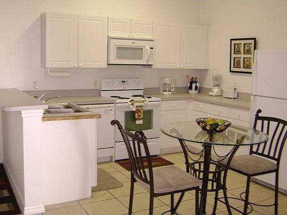 2nd image of 2822 Club Cortile Cir APT B