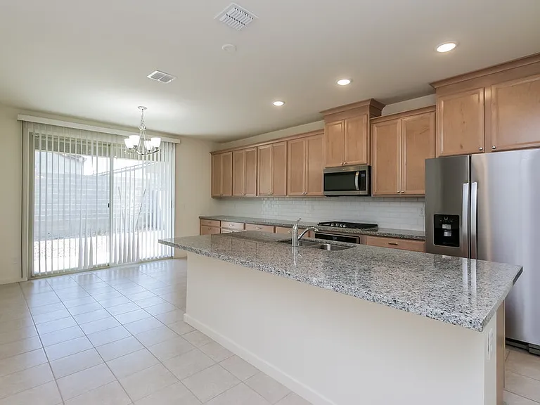 4227 W Coneflower Ln — Photo 6