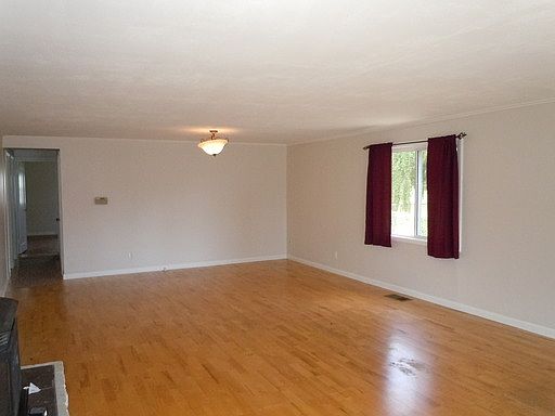 4th image of 3122 Cottonwood Ave