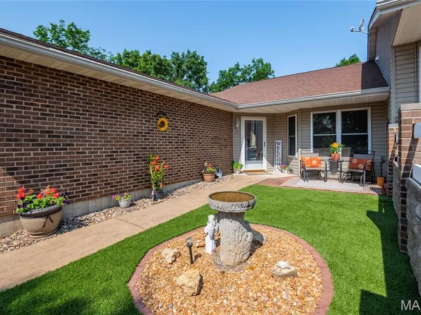 1730 Napoleon Dr, Bonne Terre, MO 63628