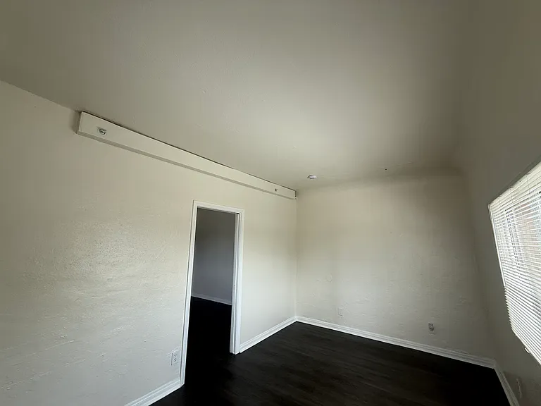 329 W Magnolia St #6 — Photo 13