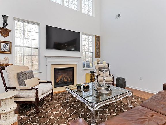 2nd image of 200 Campbell Ct