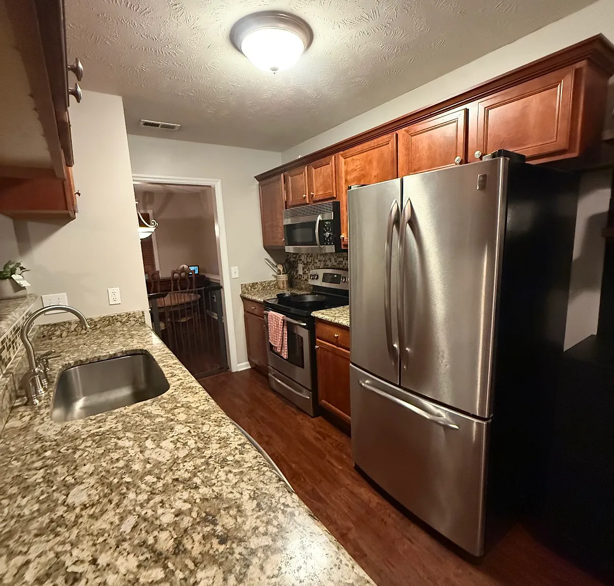 3 bed, $1,850 — Photo 2