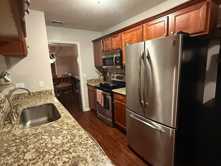 559 Cypress Pond Dr — Photo 2
