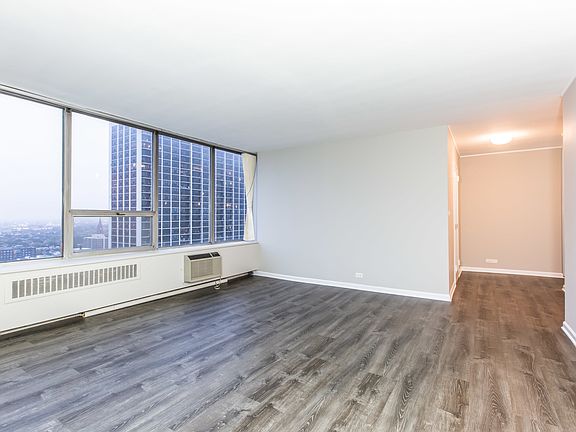 4th image of 70 W Burton Pl APT 3007