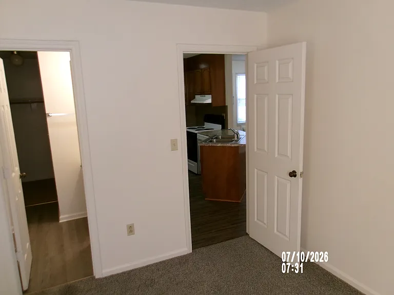 731 9th Ave NE #731 — Photo 23