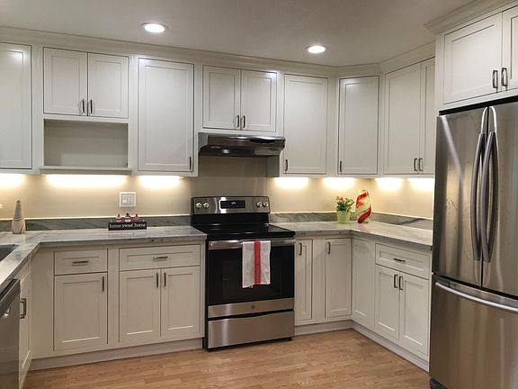 3rd image of 1061 Whitebick Dr