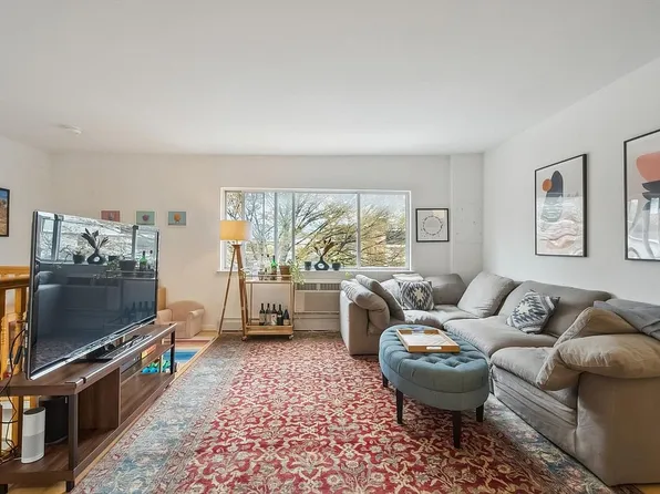 126 George St, Brooklyn, NY 11237