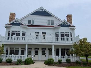 411 Beachfront Ln #711, Sheboygan, WI 53081