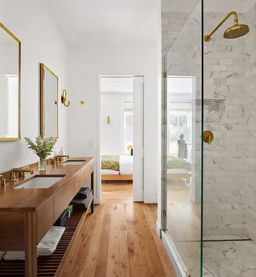 Sold by Compass | media 18