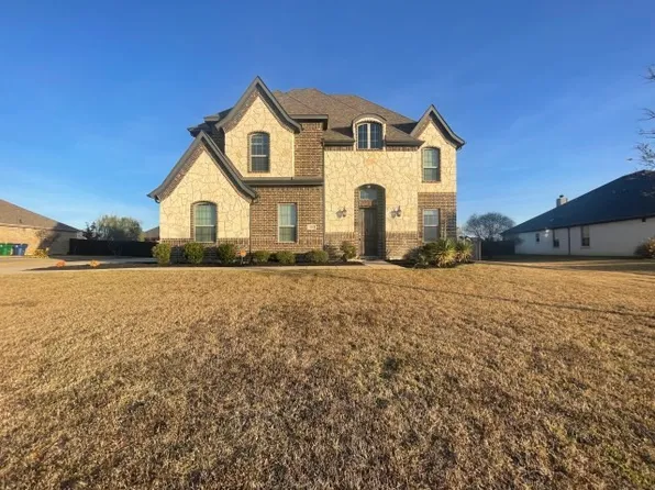 321 Equestrian Dr, Waxahachie, TX 75165