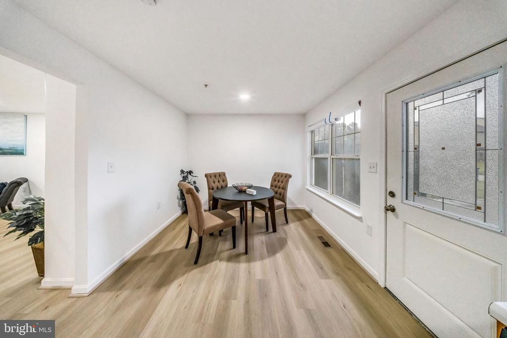913 Varney St SE, Washington, DC - More