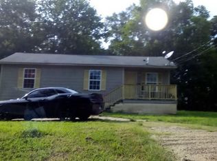 137 West St, Gainesville, AL 35464