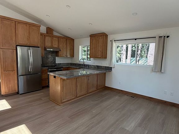 5th image of 1486 Plumas Ct