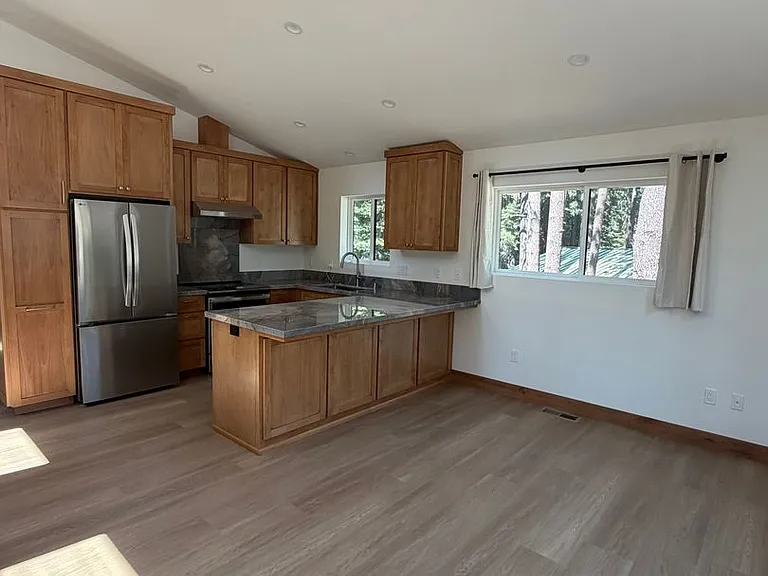 1486 Plumas Ct — Photo 5