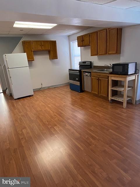 1st image of 300 E Fort Ave