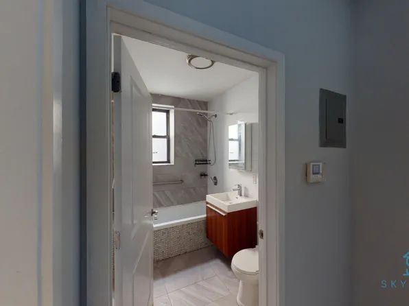 321 Eldert Street image 4 of 13