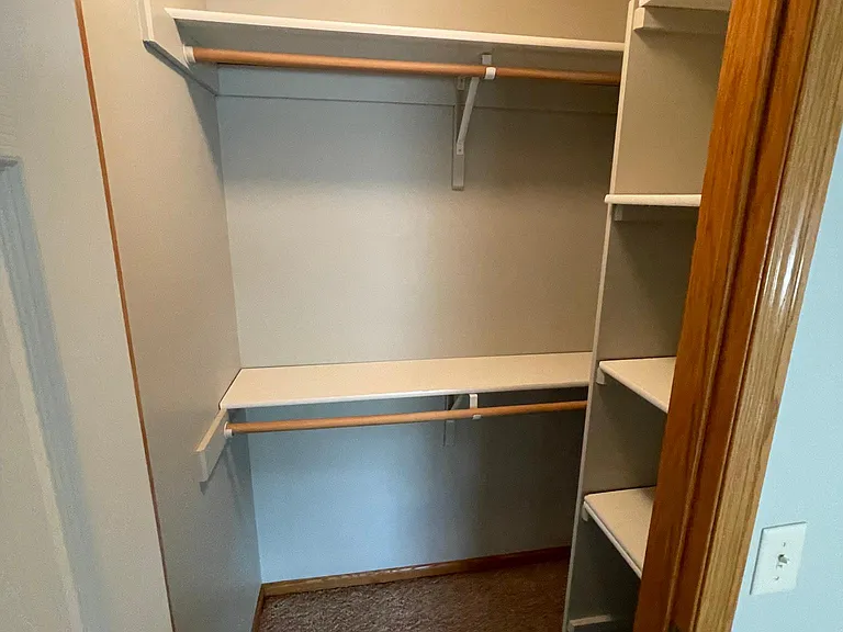 717 Carlton Dr — Photo 11