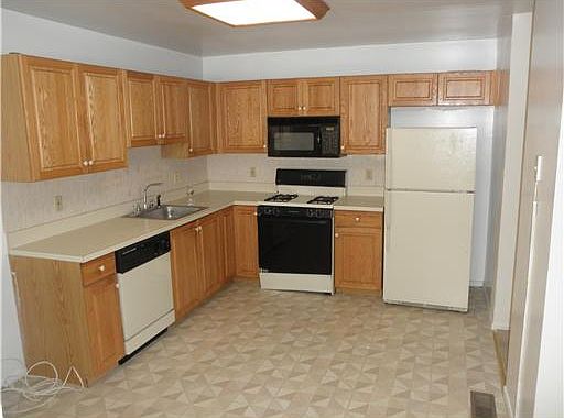4th image of 319 Vasser Dr