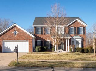 559 Arbor Meadow Dr, Ballwin, MO