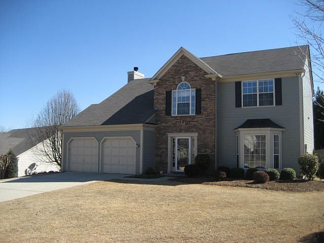 Hardi-Plank and Brick provide great curb appeal!