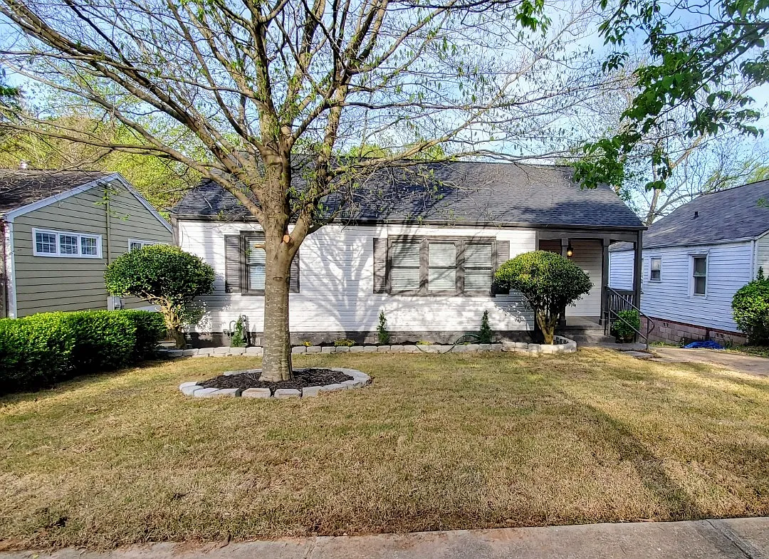 3 bed, 1101 sqft, $2,975 — Photo 1